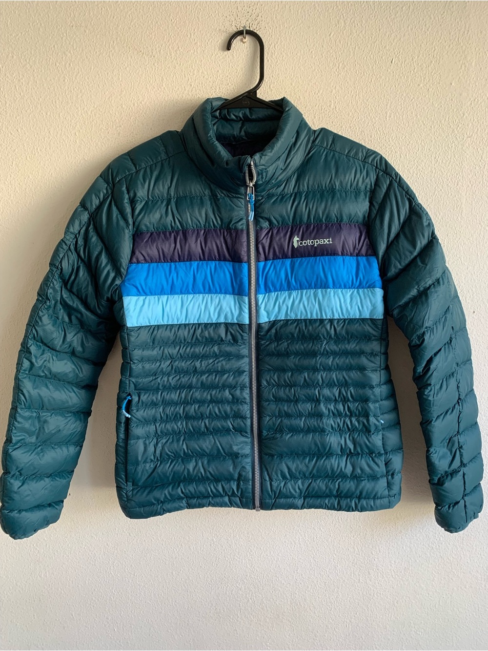 Cotopaxi Womens Small Fuego Down Puffer Jacket Green Blue Stripes